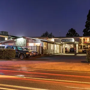 twin-peaks-lakeside-inn.rotoruahotelsnz.com/